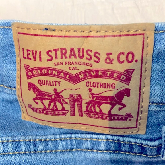 Levis Strauss 726 high waisted flare light wash distressed jean size 31 - Picture 10 of 10